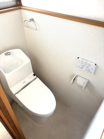 ◆スーパー、ドラッグストアが徒歩７分以内◆全居室６帖以上の３ＬＤＫ◆亀岡市西つつじケ丘大山台１丁目のトイレ|トイレ