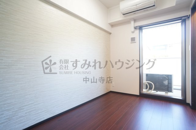 プレジオ宝塚ASIANの洋室