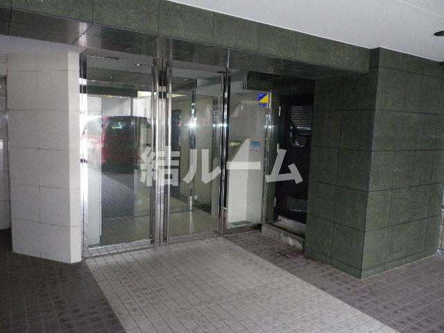 北区赤羽南１丁目の賃貸マンションのエントランス