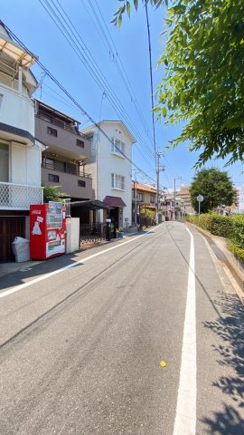 昆陽4丁目の前面道路含む現地写真