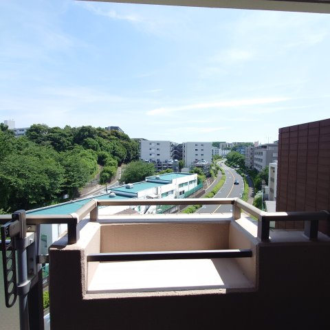 磯子汐見台ヒルズの展望|バルコニーからの眺望です。