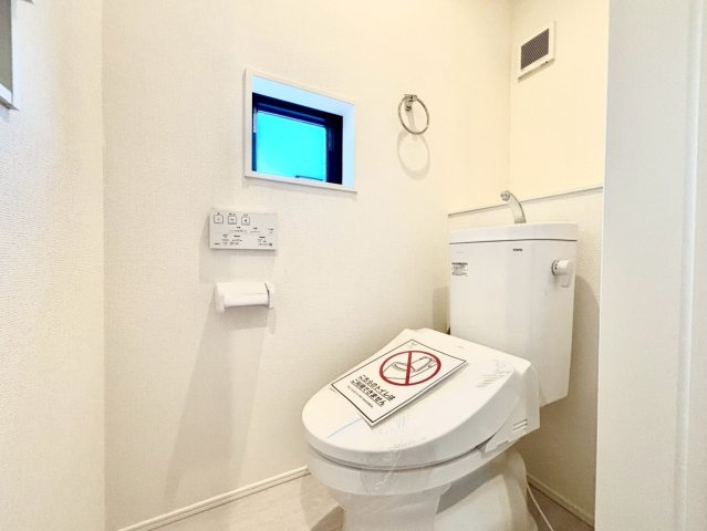 野田市山崎７期　新築戸建　2号棟のトイレ|2階トイレも温水洗浄便座です！