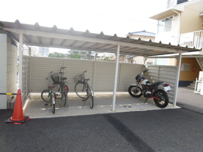 【その他共用部分】 | モンシャトー中央 | 自転車置き場