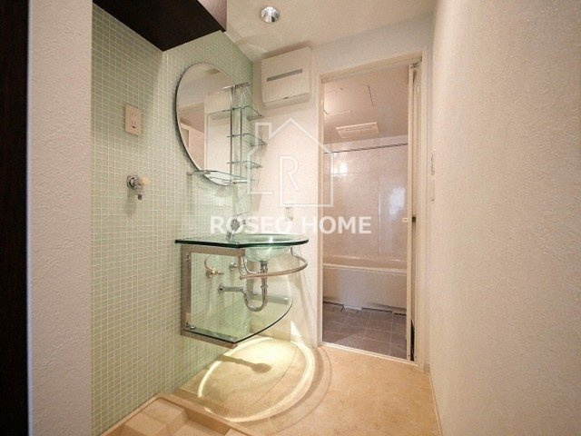 アーバンフラッツ瓦町の洗面所