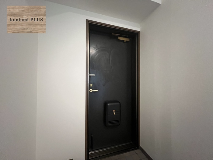 コンフィデンス今里西の玄関