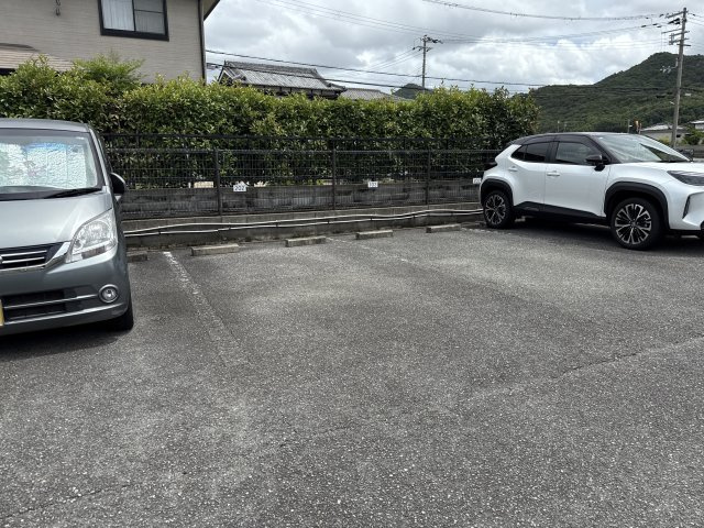 シャトルＳの駐車場