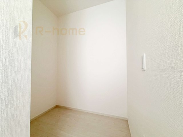 石岡市茨城1期　新築戸建て　2号棟のその他|2階に使い勝手の良いフリースペース！収納や趣味部屋などライフスタイルに合わせて活用できます♪