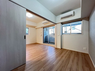 【洋室】 | スプランディッド城東関目