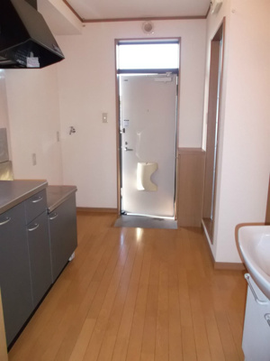 【内装】 | プロミネンス新田 | (台所3帖)