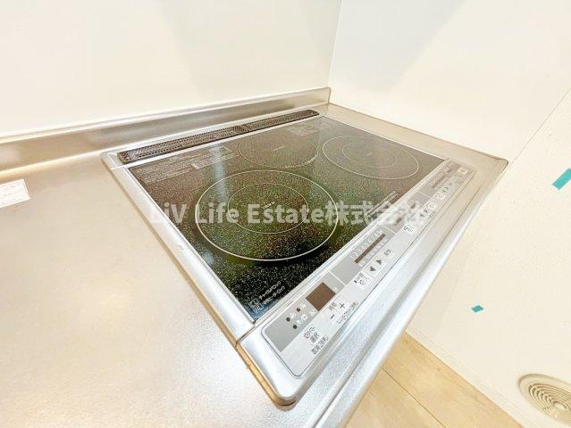 小平市小川町１丁目のアパートのキッチン