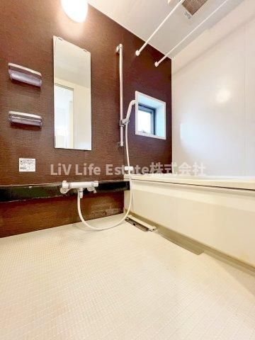 小平市小川町１丁目のアパートの浴室