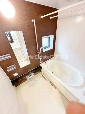 小平市小川町１丁目のアパートの浴室