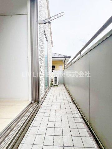 小平市小川町１丁目のアパートのバルコニー