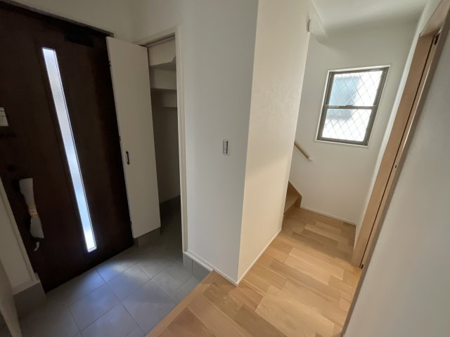 美園町戸建PJの玄関