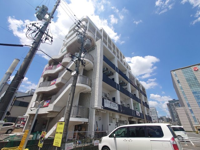 アルカディアビルの外観
