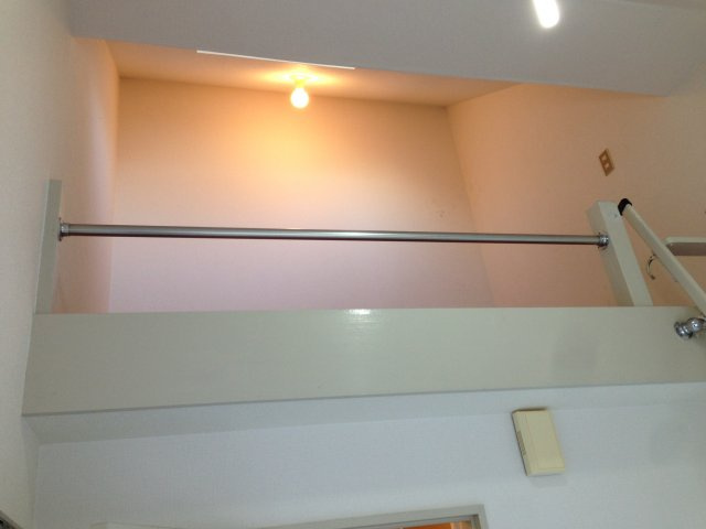 ライフピアカノンの寝室|便利なロフト付き☆