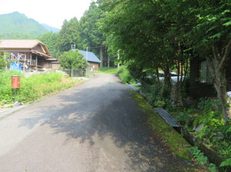 【前面道路含む現地写真】