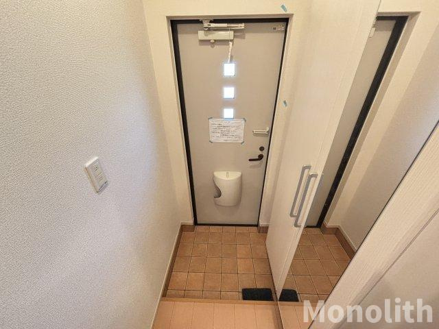 クリスタルグランツの玄関