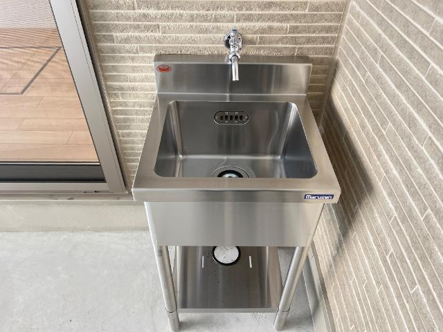 Ｇ・シエルクレールのその他|ガレージ内　手洗い場