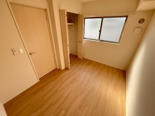 Ｇ・シエルクレールの寝室|洋室