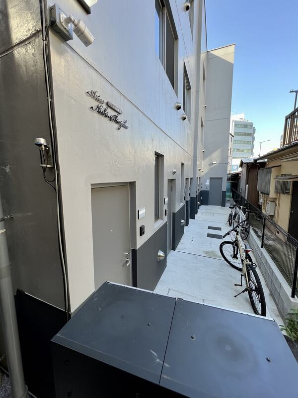 Aries Nishi-Shinjuku (アリエス西新宿)のエントランス