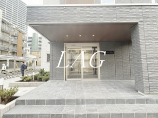 【エントランス】 | フィレ・デ・フルール | エントランスです。