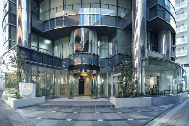 「防音シェアオフィス」BLOCKS MUTE HATSUDAIのエントランス|建物の内部です