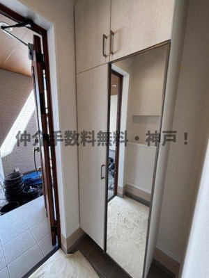 【玄関】 | 神戸市須磨区行幸町1丁目　新築戸建仲介手数料無料！ | きれいな玄関です