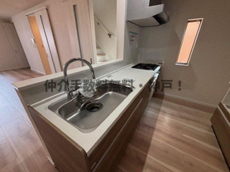 【キッチン】 | 神戸市須磨区行幸町1丁目　新築戸建仲介手数料無料！ | きれいなキッチンです