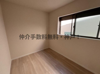 【洋室】 | 神戸市須磨区行幸町1丁目　新築戸建仲介手数料無料！ | 使い勝手のいい洋室です