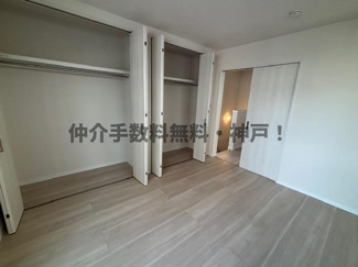 【洋室】 | 神戸市須磨区行幸町1丁目　新築戸建仲介手数料無料！ | 落ち着いた色調の洋室です