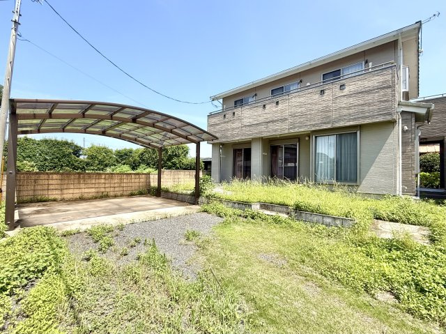 【中古戸建】伊勢崎市上蓮町の外観|■外観｜特徴のある個性的な住まいと美しい街並み、そして住みやすい環境を、ぜひ現地でご覧になりませんか。お気軽にお問合せください(^^)  