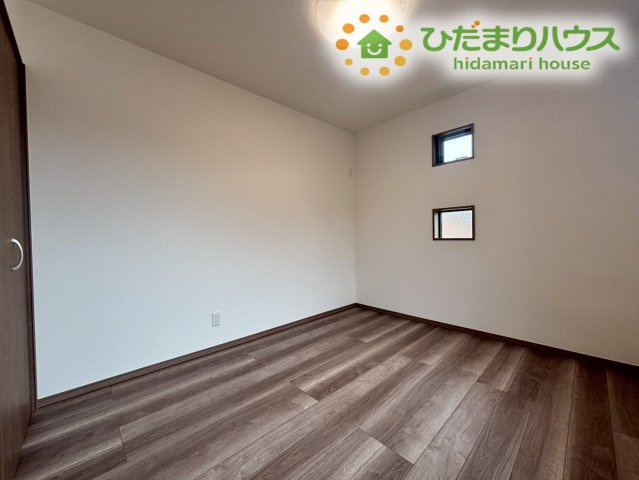 熊谷市上之　第9期　新築一戸建て　ワイウッドコート　04の洋室|急遽お友達がお泊りに来ても、2階に3部屋あれば安心☆