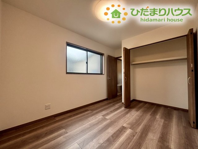 熊谷市上之　第9期　新築一戸建て　ワイウッドコート　04の洋室|全室にクローゼットが付いていて、お部屋の住空間もスッキリ広々つかえそうです(^^)/								