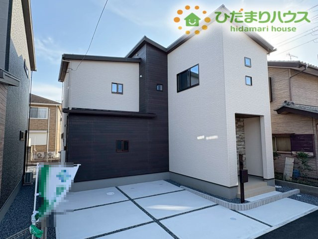 熊谷市上之　第9期　新築一戸建て　ワイウッドコート　04の外観|バス停まで徒歩7分！
通勤・通学も便利ですね♪