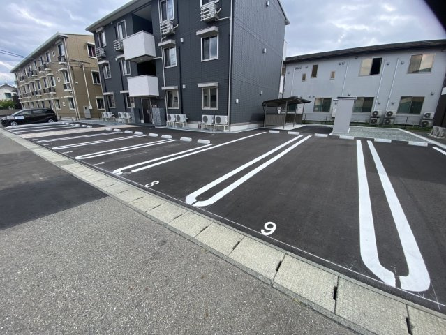 【新築】TORISIA盛岡向中野の駐車場