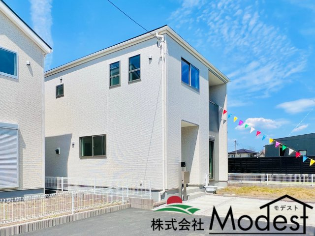 伊勢崎市長沼町の外観|年中無休で平日の仕事終わり夜２０時まで受付可能です。
事前のご予約がオススメです。お気軽にお問い合わせください。