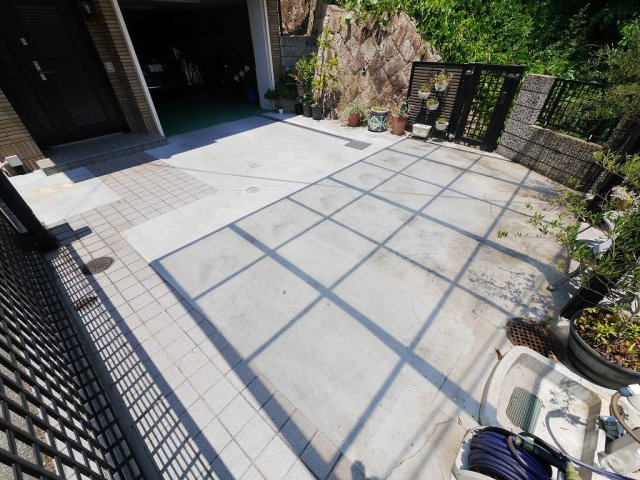 会下山町2丁目戸建のエントランス