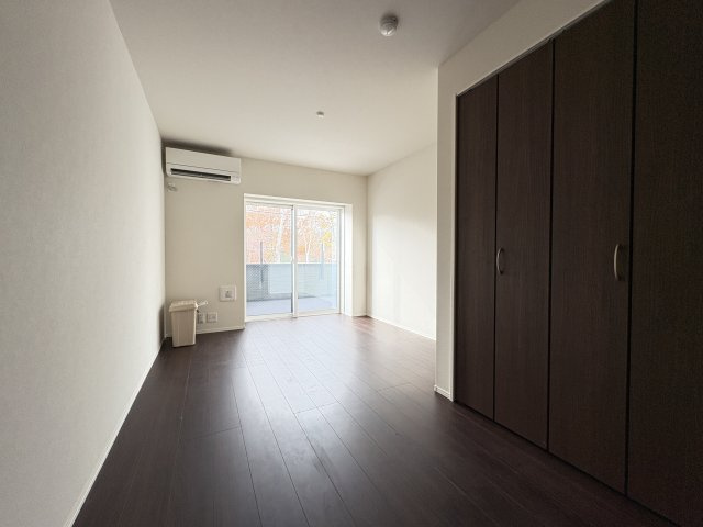 MELDIA福生Ⅲの寝室|写真は同建物の別部屋を参考に掲載しております。