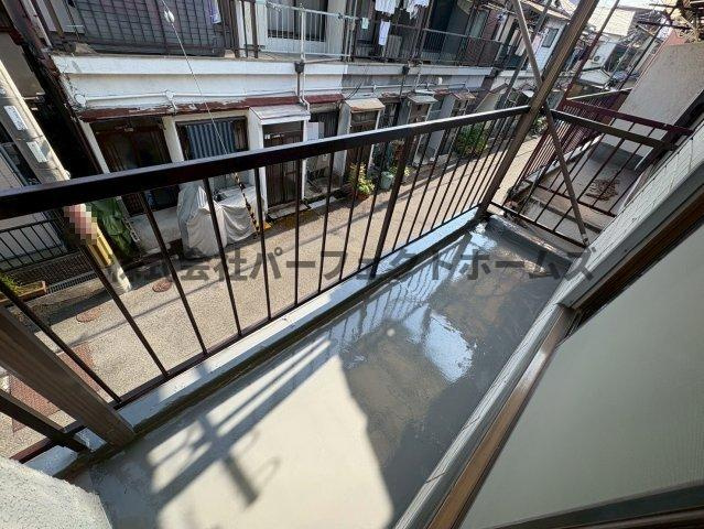 田口1丁目テラスハウスのバルコニー|落ち着いた時間を過ごせるバルコニーです