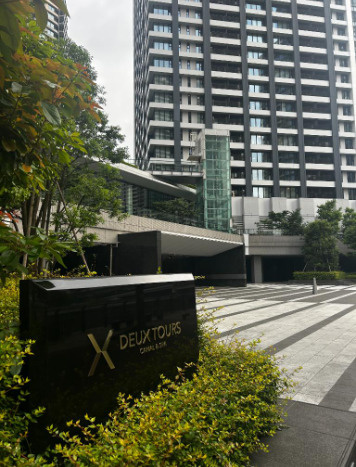 ドゥ・トゥール WESTのエントランス