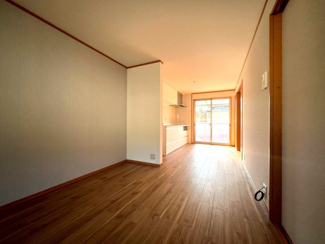 ◆令和７年６月リフォーム完了◆収納豊富◆全居室６帖以上◆山科区小山中島町の居間・リビング|リビング