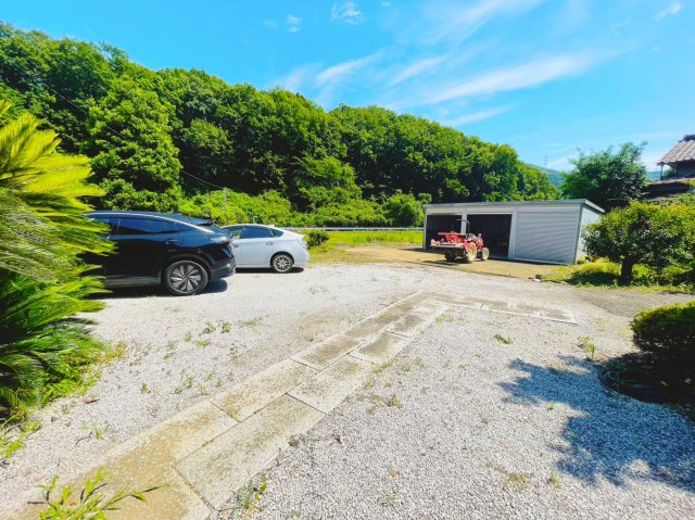 本庄市児玉町中古日本家屋　農地も別途ご案内できます。の駐車場