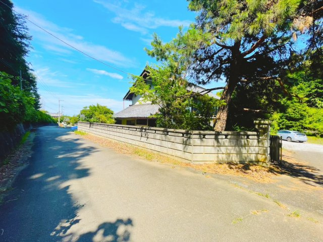 本庄市児玉町中古日本家屋　農地も別途ご案内できます。の前面道路含む現地写真
