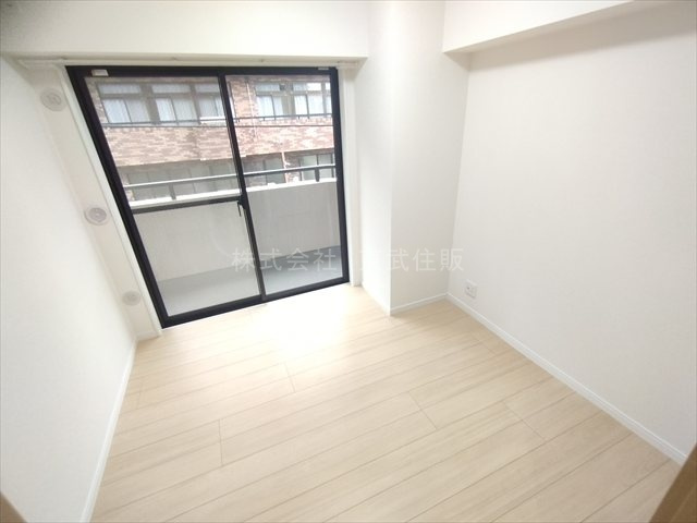 【洋室】 | レクセル南大塚 | 洋室北西側、個人の部屋や寝室として使える洋室です