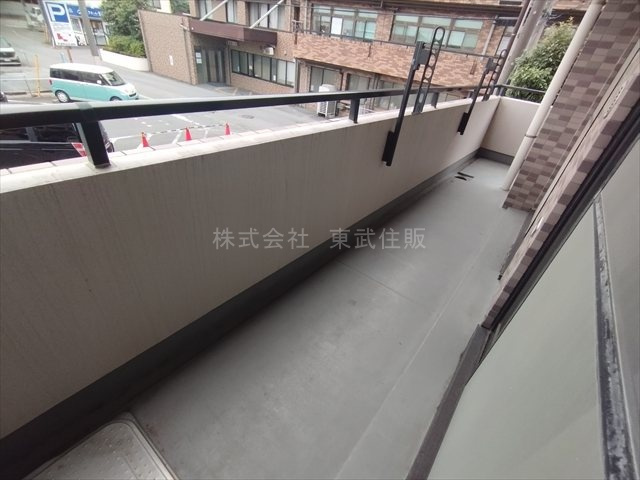 【バルコニー】 | レクセル南大塚 | 開放的で明るい空間を演出してくれるバルコニーです