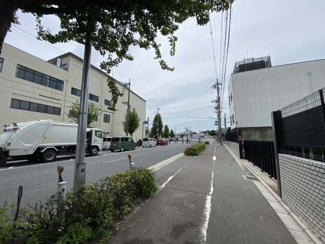 デルフィ西大路の周辺