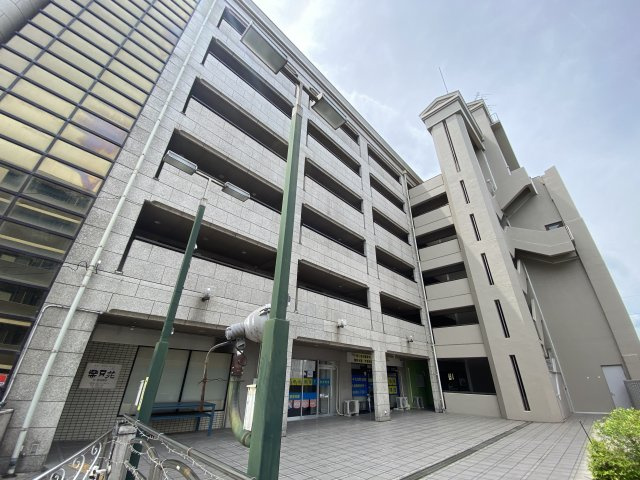 デルフィ西大路の外観