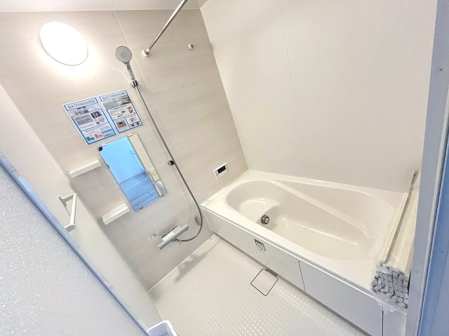 【浴室】 | 福岡市南区曰佐5丁目2期　1号棟（全4棟）【仲介手数料無料・0円】 | 現地写真。浴室です。