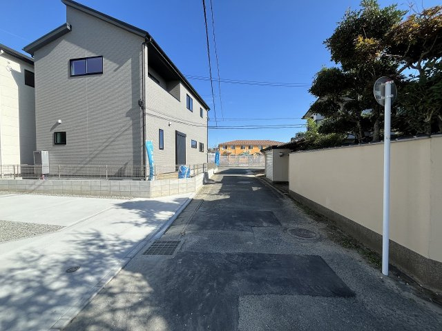 【その他】 | 福岡市南区曰佐5丁目2期　1号棟（全4棟）【仲介手数料無料・0円】 | 現地写真。前面道路です。